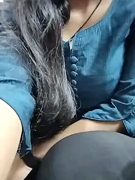 Snapshot of Laxmi_89 chatting on October 15, 2025, 3:17 am Laxmi 89 online show from October 15, 2025, 3:17 am