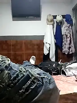 Snapshot of Angie6578 chatting on October 9, 2025, 7:01 pm Angie6578 online show from October 9, 2025, 7:01 pm