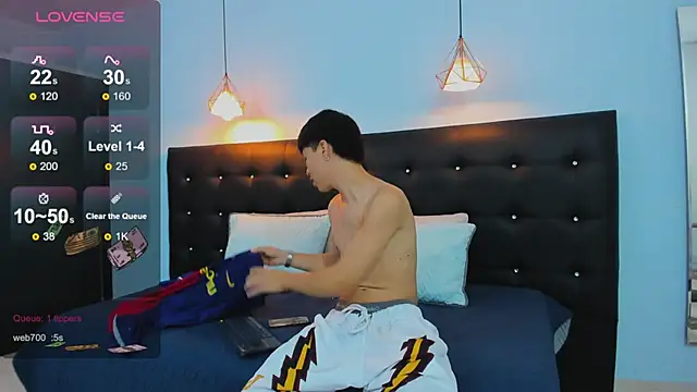 Abraham horny18 online show from November 8, 2025, 8:18 pm