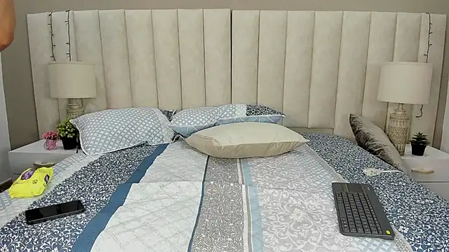 college muscle ass1 online show from October 13, 2025, 6:19 pm