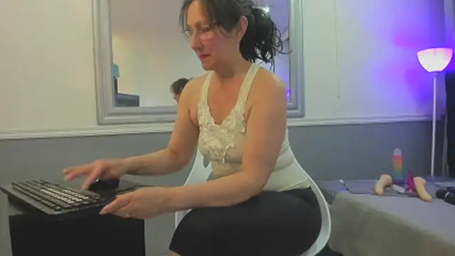 Oriana Jhonson online show from March 17, 2026, 11:24 am