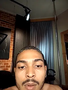 Snapshot of MarcusRain_ chatting on September 14, 2025, 9:36 pm MarcusRain online show from September 14, 2025, 9:36 pm