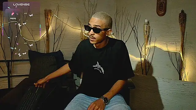 MarcusRain  online show from November 23, 2025, 7:46 pm