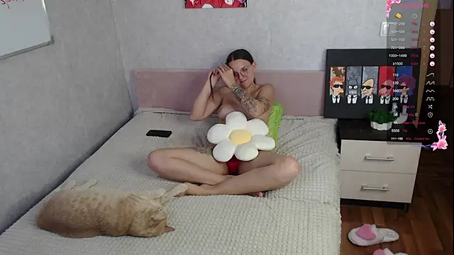 Violetwin online show from October 20, 2025, 10:49 am