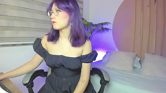 rei cos online show from September 30, 2025, 12:32 pm