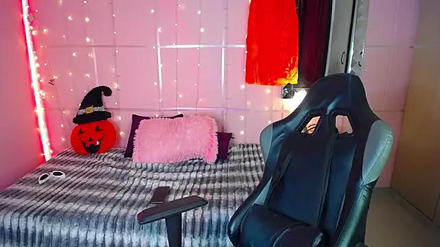 Justin gray  online show from October 21, 2025, 9:37 pm