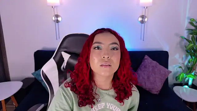 Snapshot of Silvana_Goddess chatting on October 18, 2025, 12:02 am Silvana Goddess online show from October 18, 2025, 12:02 am