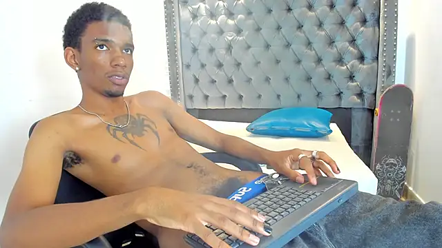 Snapshot of nero_reyd chatting on February 25, 2026, 7:34 pm nero reyd online show from February 25, 2026, 7:34 pm