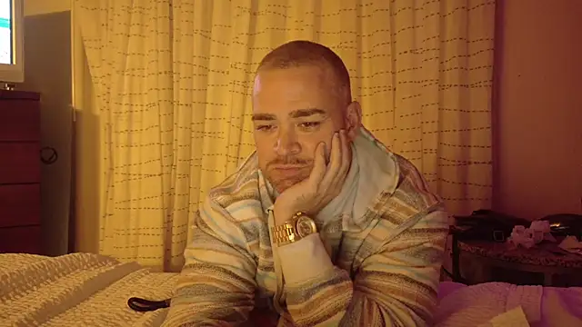 Snapshot of Dallasbest214 chatting on November 27, 2025, 2:35 am Dallasbest214 online show from November 27, 2025, 2:35 am