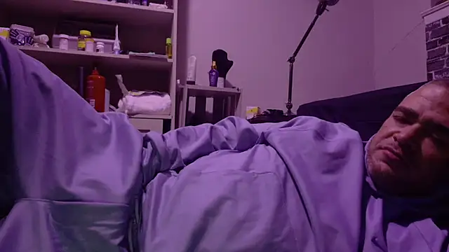 Snapshot of Dallasbest214 chatting on March 13, 2026, 4:19 am Dallasbest214 online show from March 13, 2026, 4:19 am