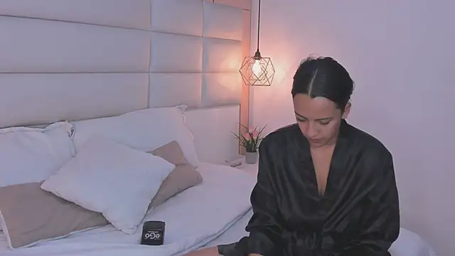Snapshot of Salome_Smitth_1 chatting on August 9, 2026, 4:34 pm Salome Smitth 1 online show from August 9, 2026, 4:34 pm