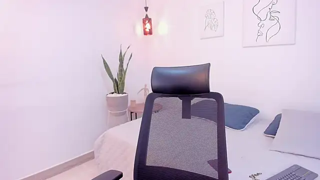 kylerose07 online show from October 17, 2025, 2:15 am