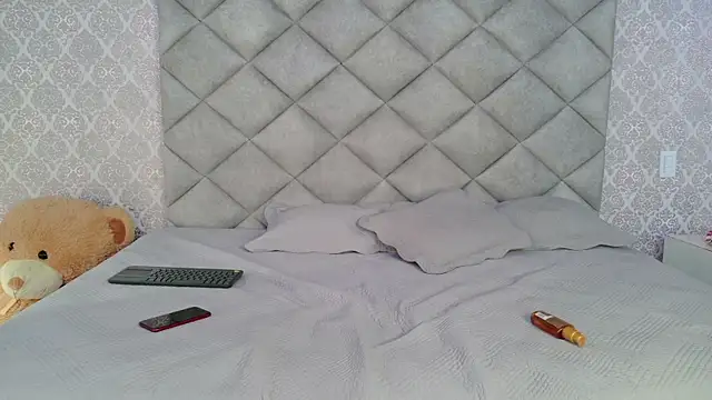 kylerose07 online show from October 27, 2025, 1:37 pm