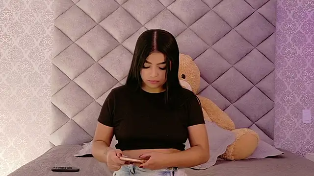 kylerose07 online show from November 3, 2025, 2:40 pm