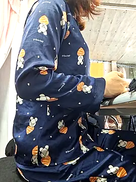 Snapshot of irina_hana chatting on November 8, 2025, 1:17 am irina hana online show from November 8, 2025, 1:17 am