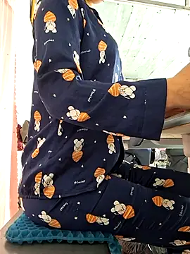 Snapshot of irina_hana chatting on November 17, 2025, 1:22 am irina hana online show from November 17, 2025, 1:22 am