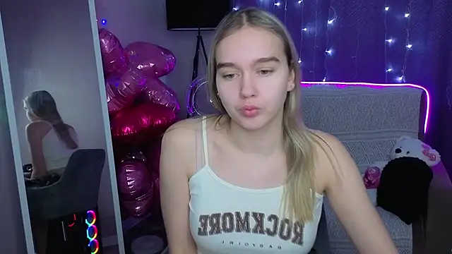 Snapshot of Vel1ka chatting on February 18, 2026, 12:23 pm Vel1ka online show from February 18, 2026, 12:23 pm