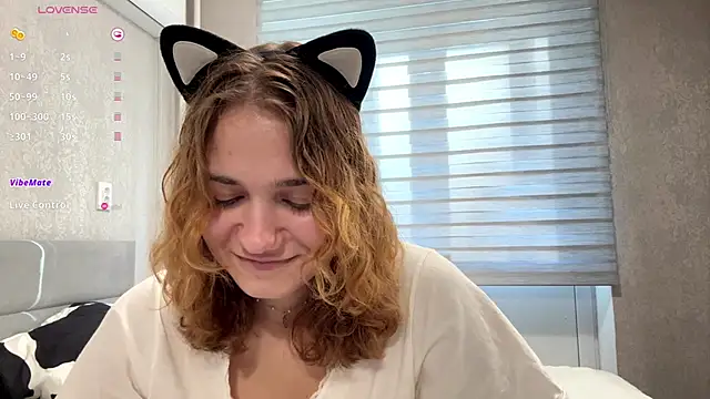 SunPunnyGirl online show from September 25, 2025, 6:28 am