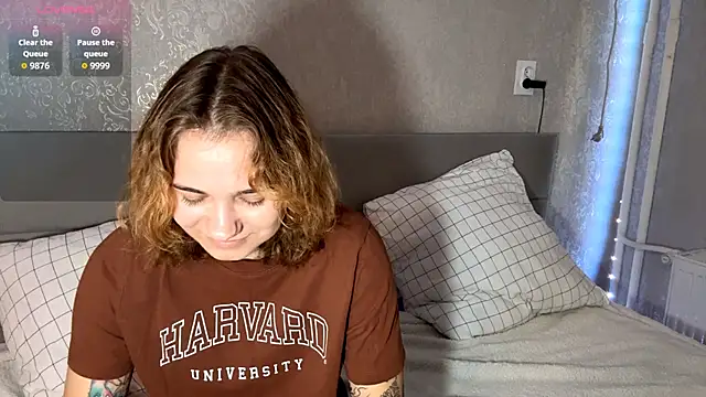 SunPunnyGirl online show from November 5, 2025, 8:03 am