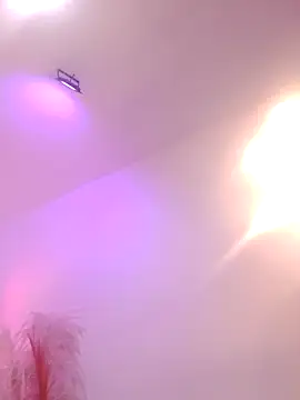 Alisson Milf online show from April 19, 2026, 5:51 am