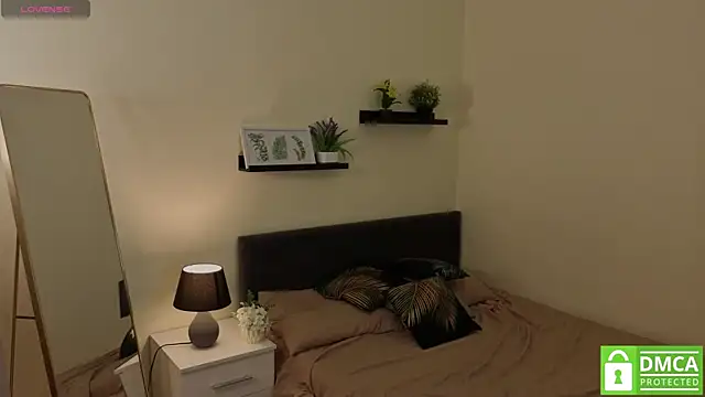 Bonnie Nunez online show from October 21, 2025, 6:08 pm