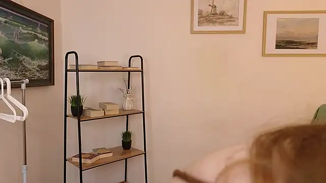 Bonnie Nunez online show from November 12, 2025, 10:41 pm