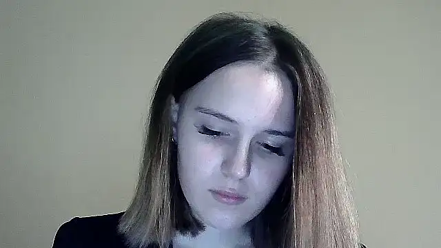 SweetLoraa online show from October 10, 2025, 3:33 pm