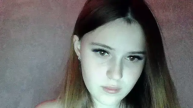 SweetLoraa online show from November 6, 2025, 4:19 pm