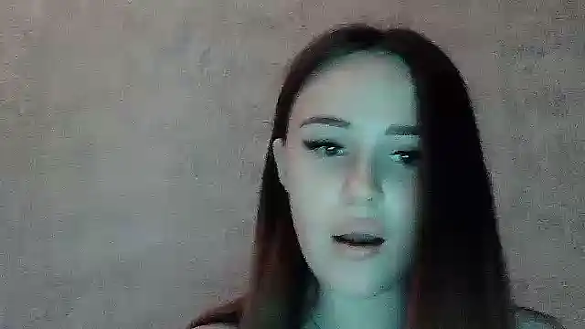 Snapshot of SweetLoraa chatting on June 12, 2026, 5:45 pm SweetLoraa online show from June 12, 2026, 5:45 pm