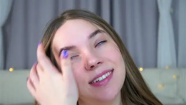 KarriBrownd online show from January 12, 2026, 1:11 am