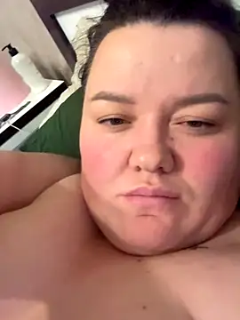 SunnyLeila2101 online show from October 5, 2025, 7:12 pm