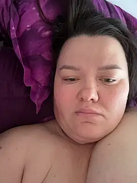 SunnyLeila2101 online show from April 7, 2026, 3:51 am