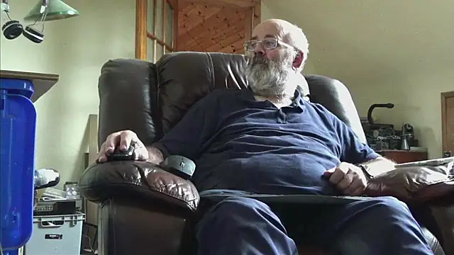 janzer13 online show from September 30, 2025, 2:00 pm