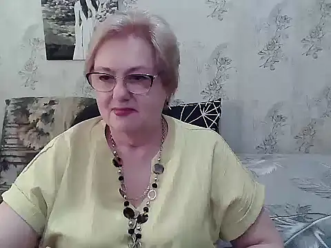 Renata62011 online show from May 19, 2026, 12:22 pm