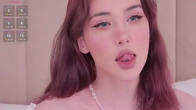 Snapshot of Nesolla chatting on November 9, 2025, 8:45 am Nesolla online show from November 9, 2025, 8:45 am