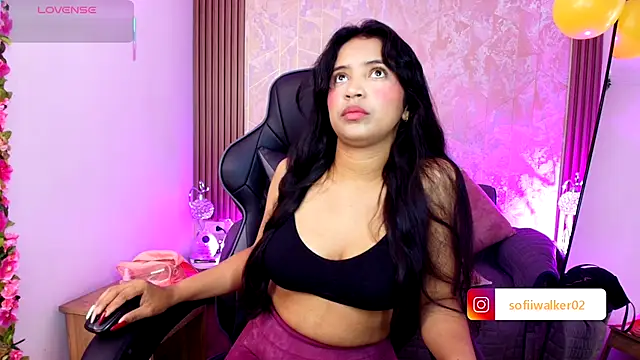 SophiaWalker 1 online show from September 24, 2025, 11:57 am