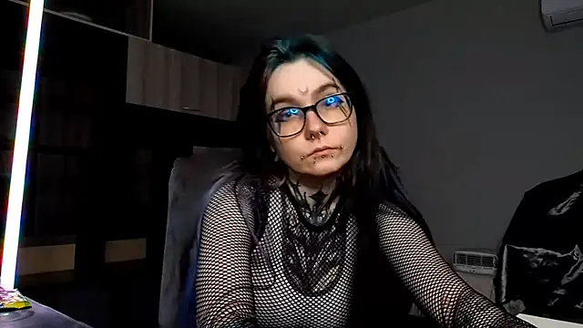 HighelikeGirl online show from October 19, 2025, 11:00 am