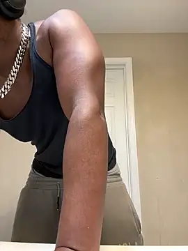 KeYBuMp323 online show from February 19, 2026, 5:09 pm