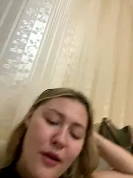 SunshineEmma online show from October 7, 2025, 11:46 pm