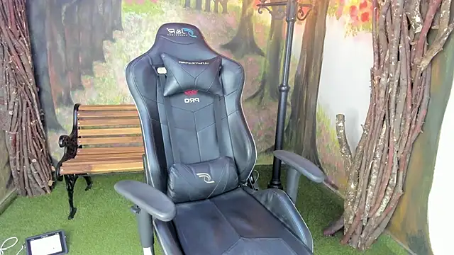 VenusBlazer online show from December 2, 2025, 11:26 am