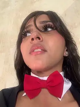 NikoYoon online show from October 27, 2025, 2:32 pm