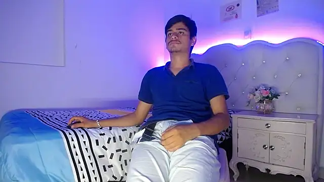 Snapshot of Charlie_Cock_ chatting on October 7, 2025, 6:10 am Charlie Cock online show from October 7, 2025, 6:10 am