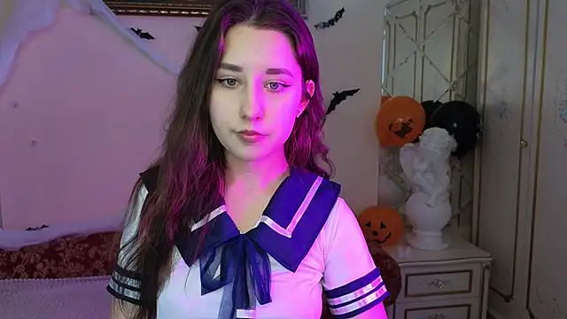 Eva Maller online show from October 21, 2025, 4:35 am