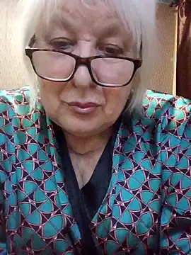 Alexia64231 online show from November 21, 2025, 4:44 am