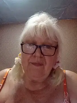 Snapshot of Alexia64231 chatting on July 15, 2026, 12:27 am Alexia64231 online show from July 15, 2026, 12:27 am