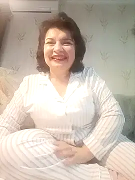 Snapshot of LedyNika chatting on December 5, 2025, 7:10 pm LedyNika online show from December 5, 2025, 7:10 pm