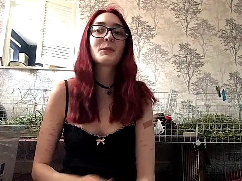 Snapshot of ivysplayhouse chatting on September 10, 2025, 11:10 am ivysplayhouse online show from September 10, 2025, 11:10 am