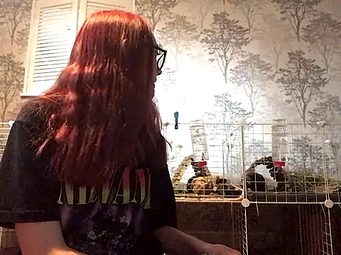 Snapshot of ivysplayhouse chatting on September 12, 2025, 11:43 am ivysplayhouse online show from September 12, 2025, 11:43 am