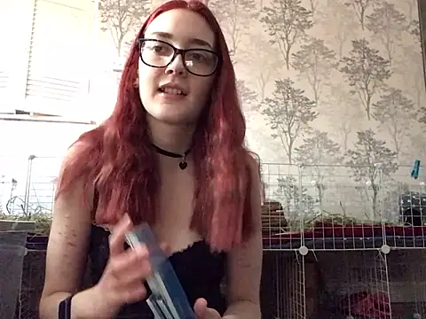 Snapshot of ivysplayhouse chatting on September 16, 2025, 11:33 am ivysplayhouse online show from September 16, 2025, 11:33 am