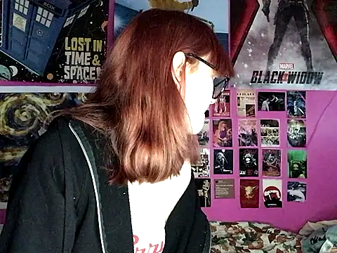 Snapshot of ivysplayhouse chatting on October 7, 2025, 12:46 pm ivysplayhouse online show from October 7, 2025, 12:46 pm